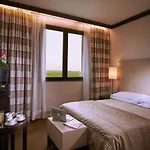 Pisa Valdera 4* 蓬泰代拉