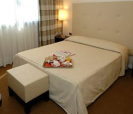 호텔 Pisa Valdera 4*