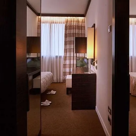 Pisa Valdera 4*